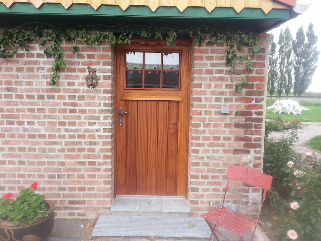 Gite De La Ferme Des Crins Blancs Villa Hazebroek Kamer foto